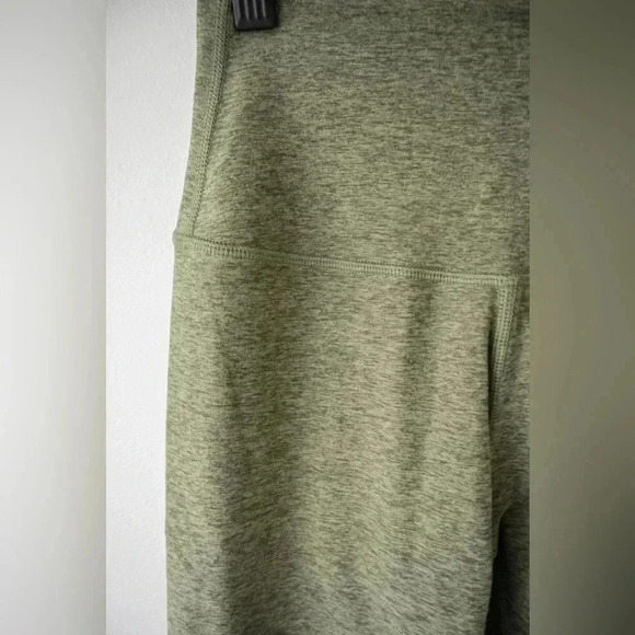 TAVI Ultra Soft Leggings - Picture 7 of 10